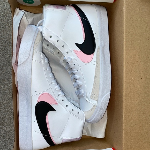 navy louis vuitton trainers